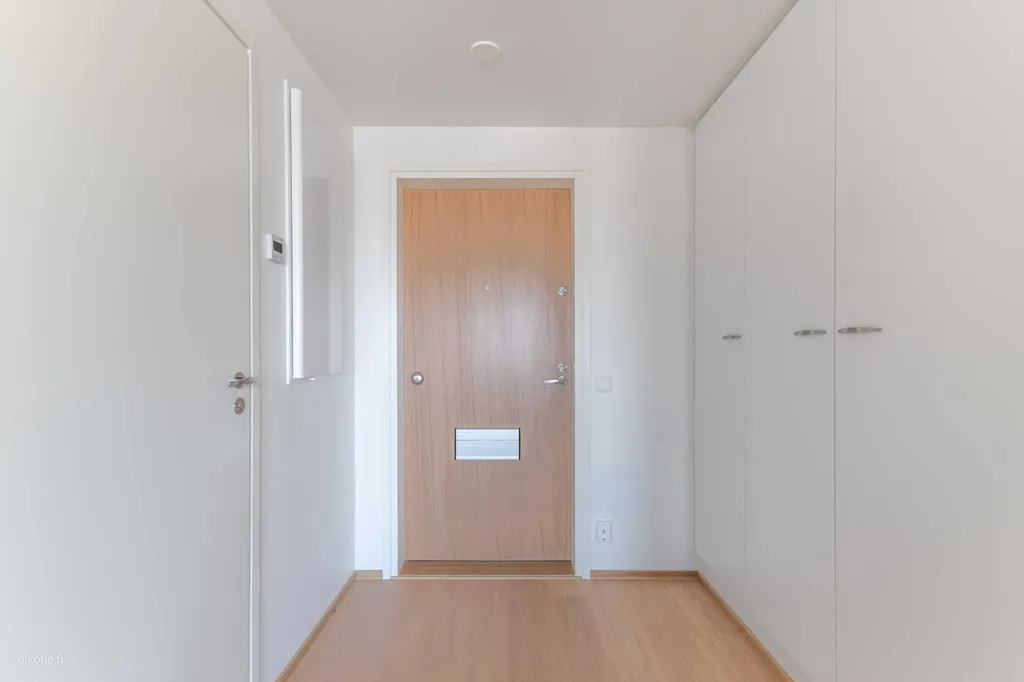 Entrée - Modern Apartment with Balcony in Helsinki