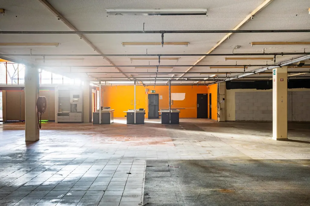Pièces - Bâtiment pour usage mixte avec parking à Geraardsbergen