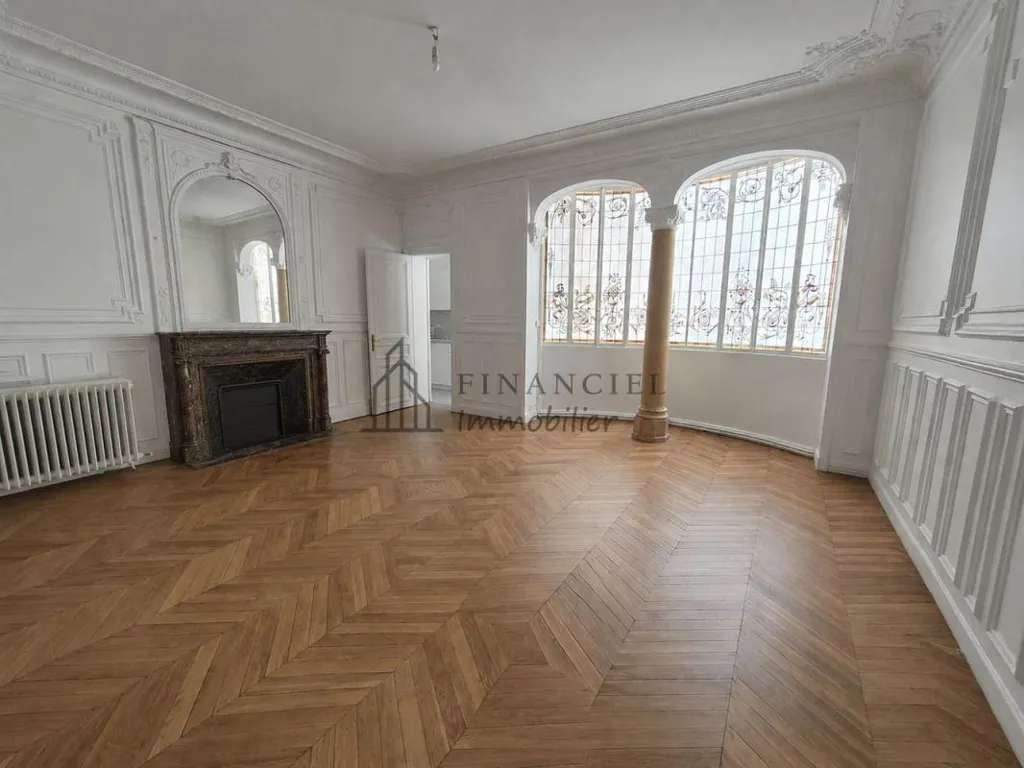 Soggiorno - Haussmannian Flat with 3 Bedrooms in Marais