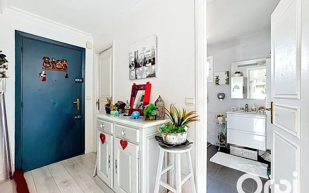 Esik - Occupied Viager Flat with Terrace in Nice