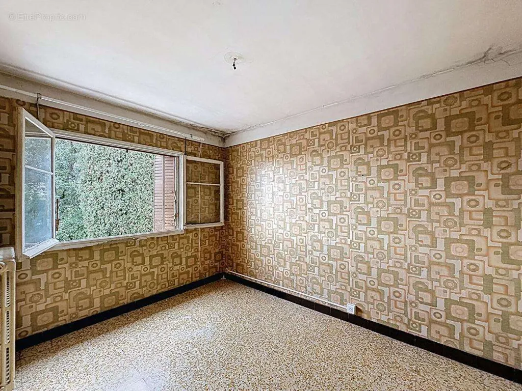 Pièces - Maison avec Deux Appartements et Jardin à Les Pennes-Mirabeau