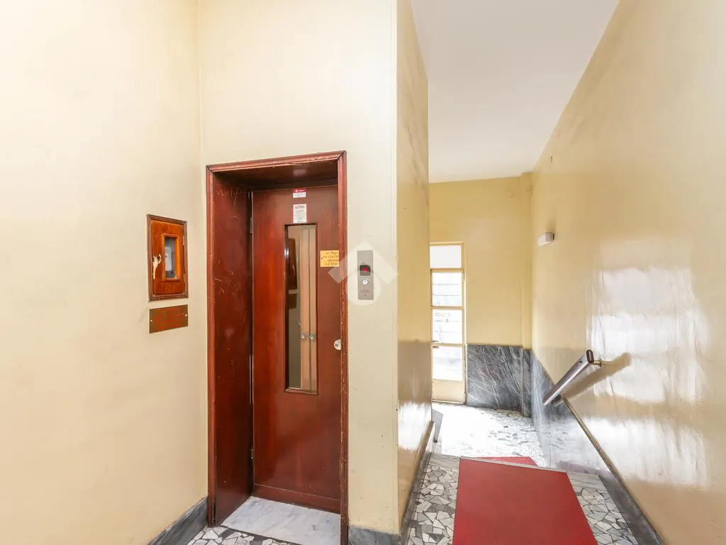 Esik - Student Flat with Balcony in Torino