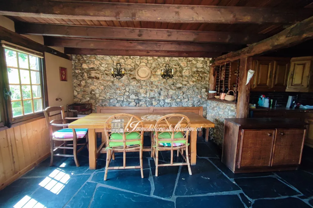 Sala da pranzo - Charming Cottage with Garden in Beaumont-Le-Roger