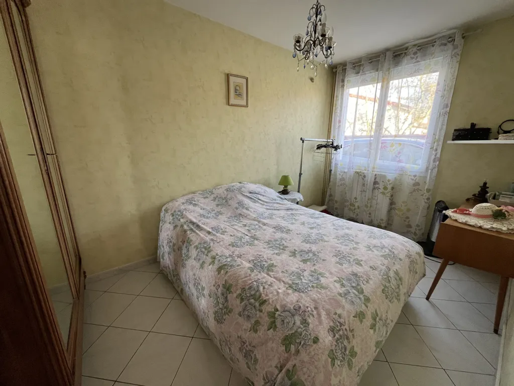 Maison de Plain Pied avec Jardin à Thouars