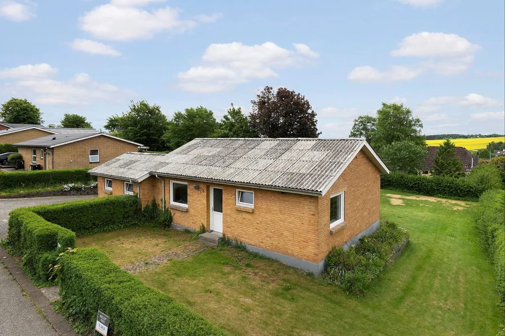 Aerial - 1962 Villa with Garden in Kongerslev