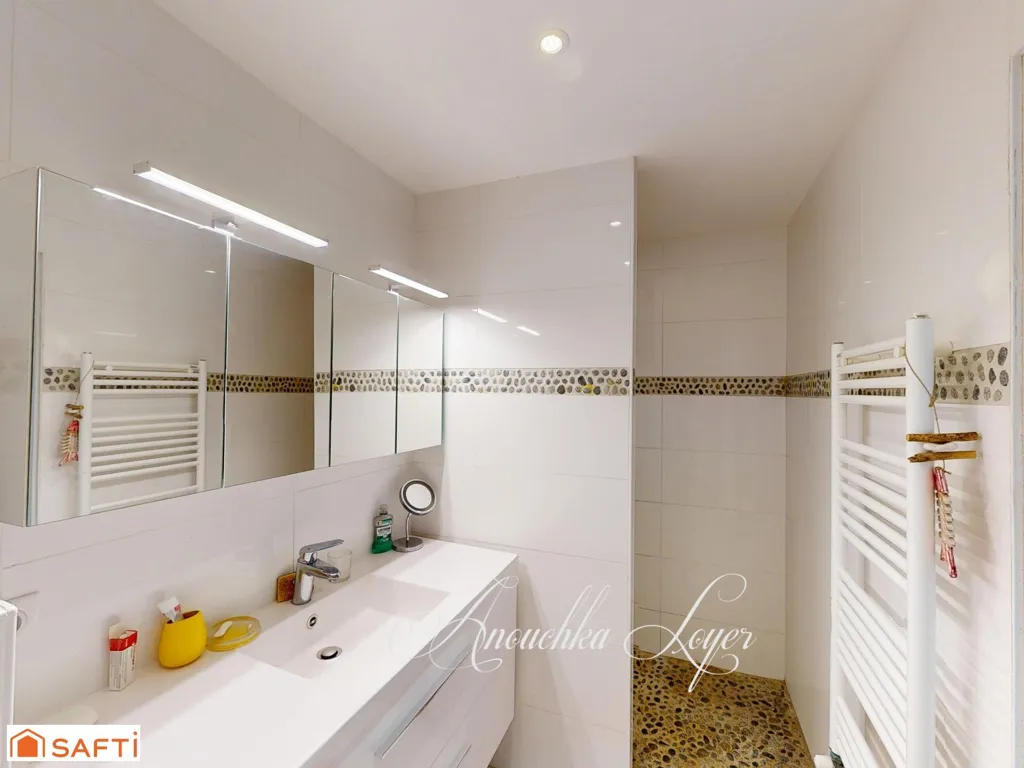 Bagni - Architecturally Renovated Stone House with Pool in Langon