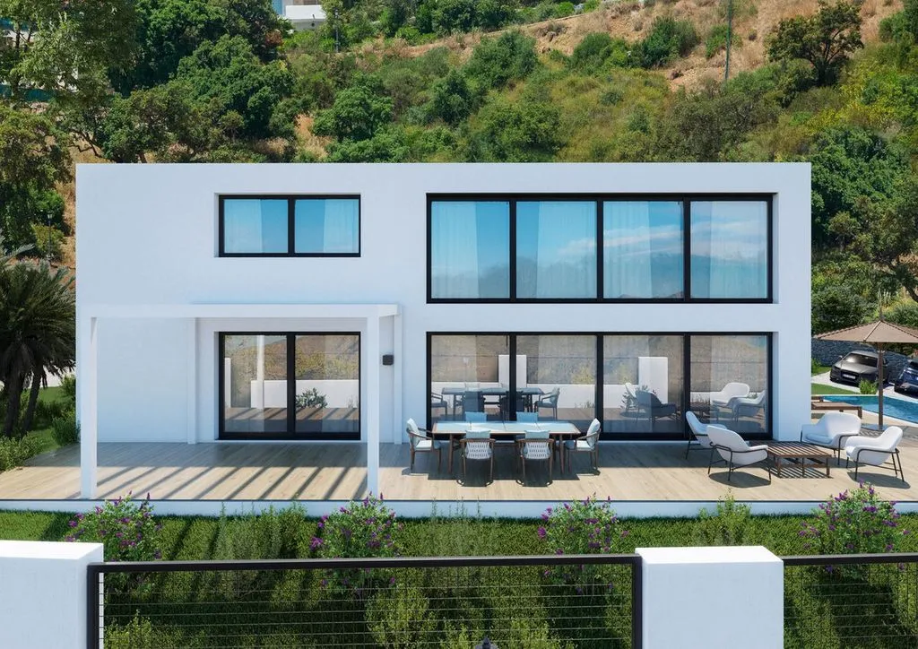 Exterior - Luxury Villa with Pool in La Mairena