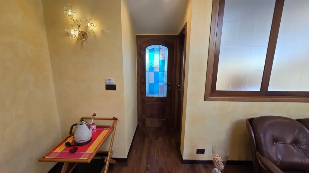 hallway_entrance