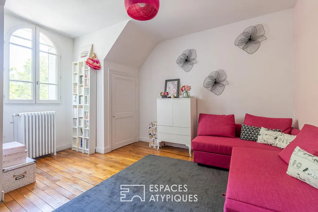 Living Room - Art Deco Townhouse with Garden in Tours