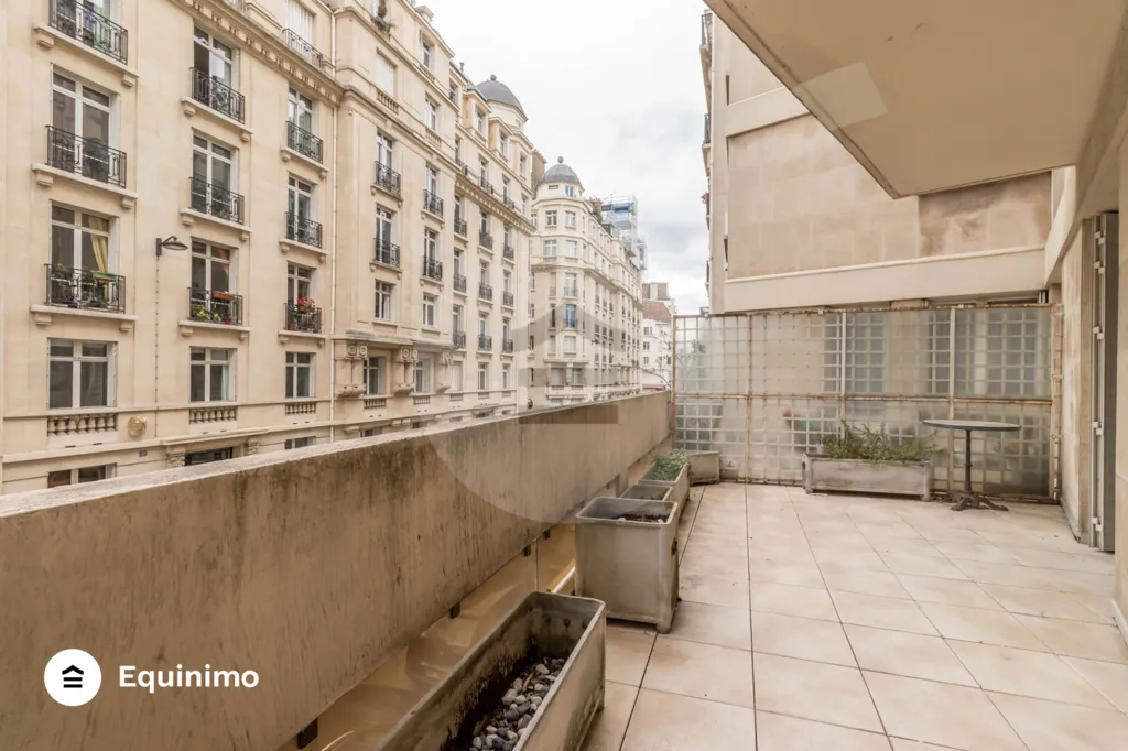 Balcone - 4-Piece Apartment with Terrace in Pérignon