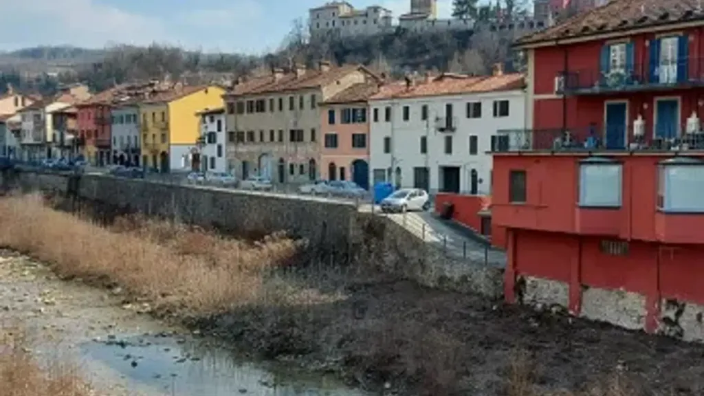 Rented Apartment with Balcony in Dogliani