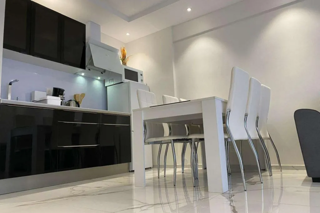 Söögituba - 1-Bed Flat with Terrace in Cannes Centre
