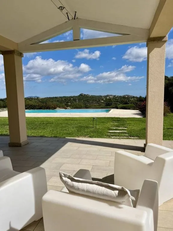 Terrass - Contemporary Villa with Pool in Telti, Sardinia