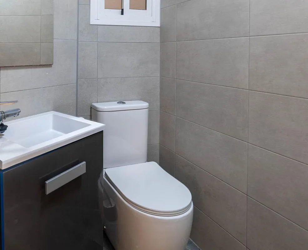 Vannitoad - 3-Bed Flat with Balcony in Ensanche Centro
