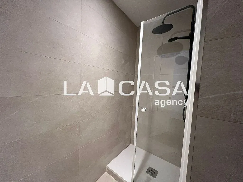 Loft in Reform with AC in Carrer de Velia