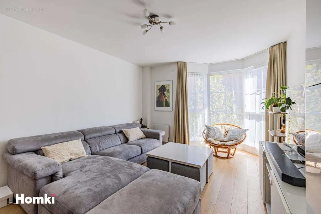 Elutuba - Modern Apartment with Parking in Puteaux