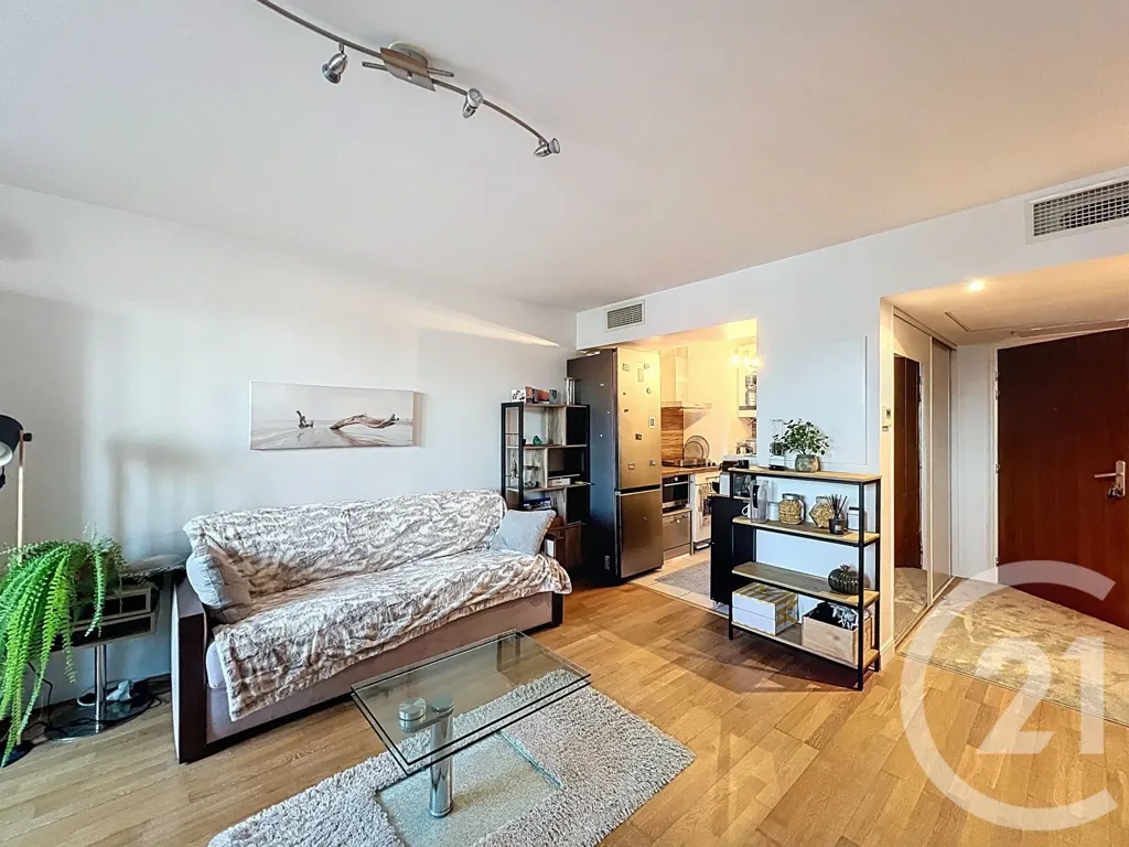 Living Room - 2-Bedroom Apartment with Balcony in Arcachon