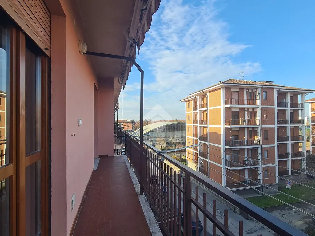 Balcon - Top-Floor Apartment with Balcony in Bra