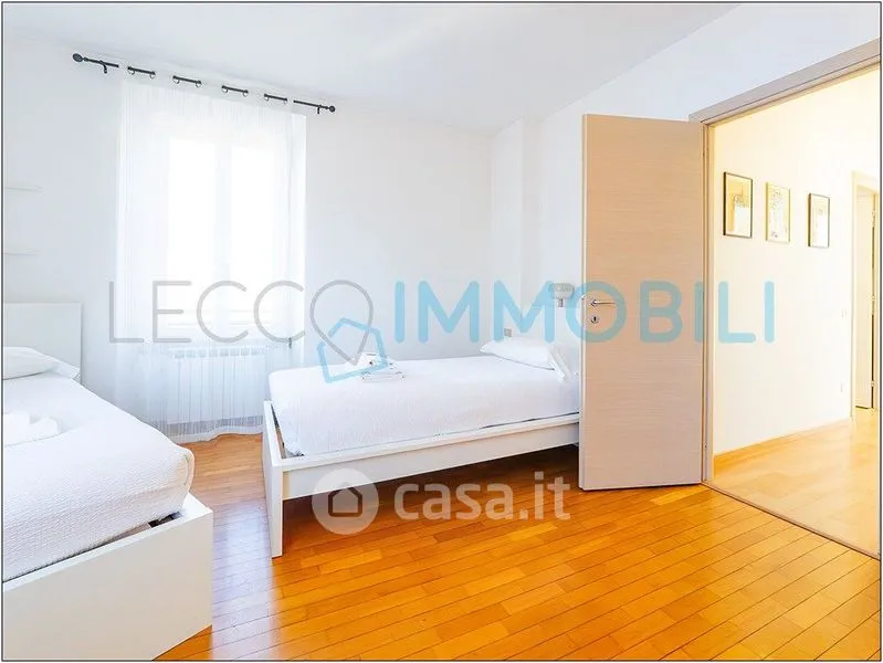 Chambres - Bright Trilocale with Views in Galbiate
