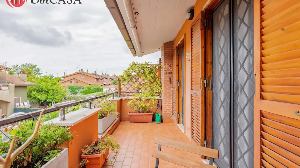 Rõdu - Rear-Accessioned Villa with Pool in Cerveteri