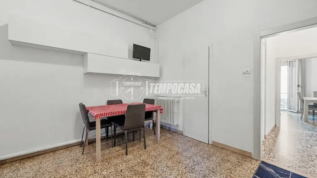 Söögituba - Central Trilocale with Balcony in Faenza