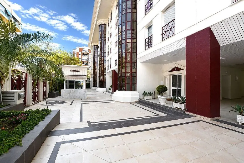 Aed - Apartment with Pool and Terrace in Marbella