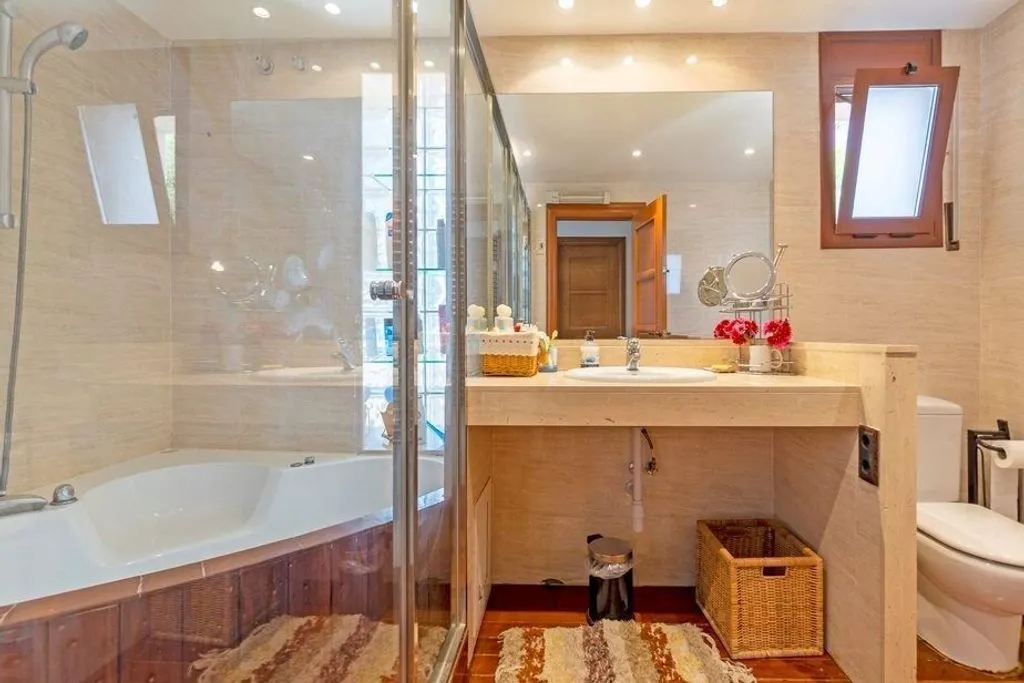 Vannitoad - Detached House with Pool in Plana Novella