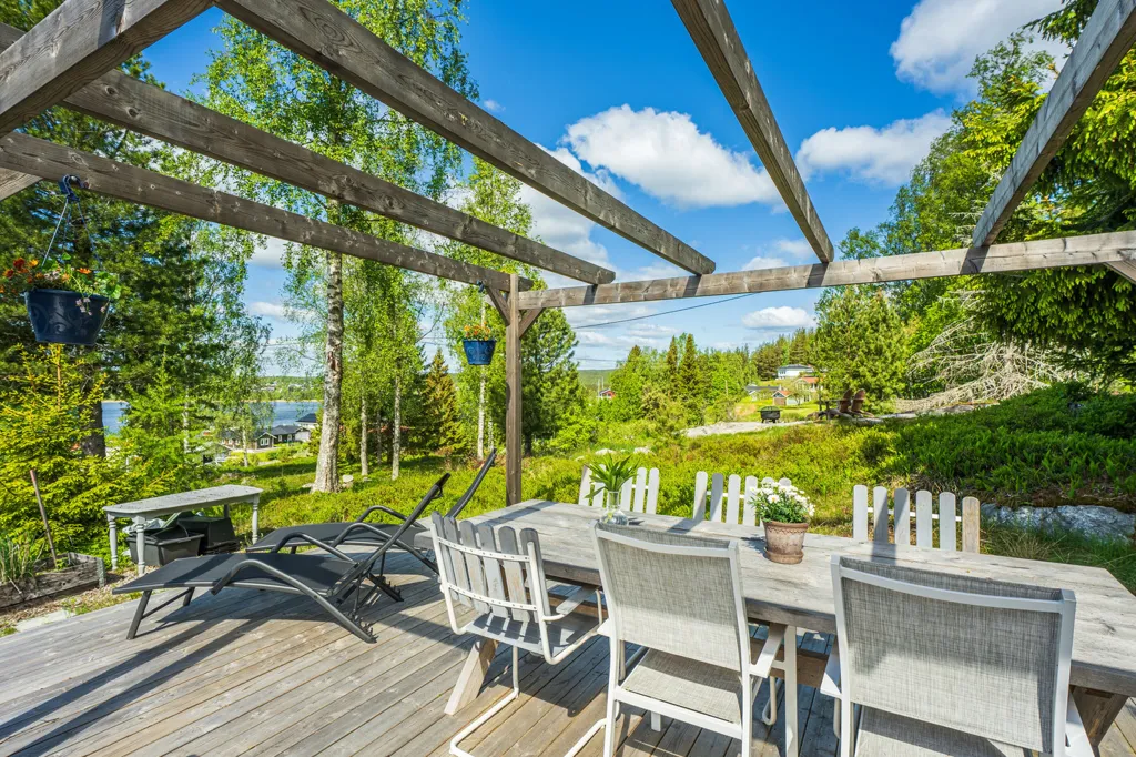 Terrasse - Seaside Villa with Garden on Dekarsön