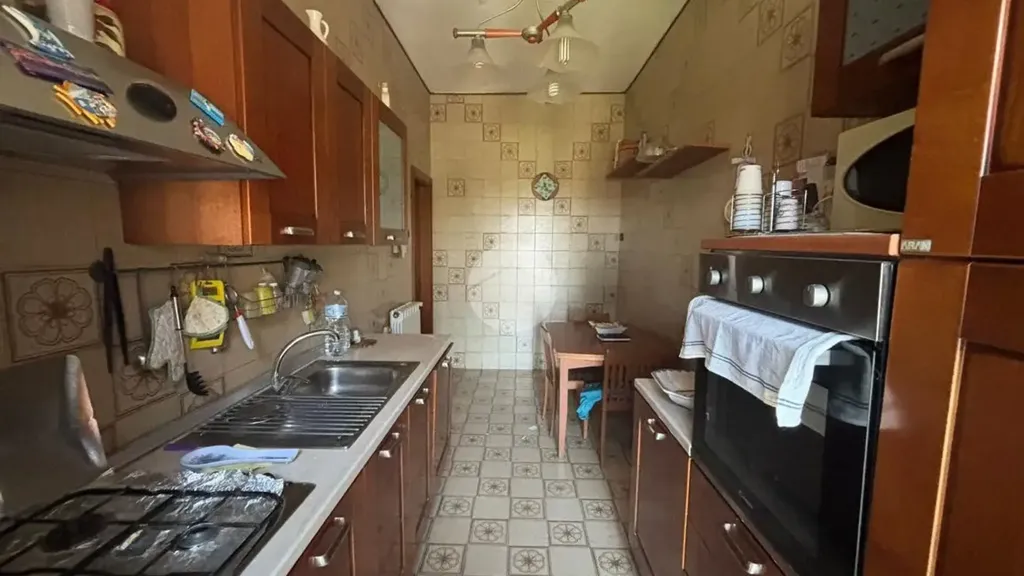 Cuisine - 3-Bedroom Apartment with Balcony in Naples