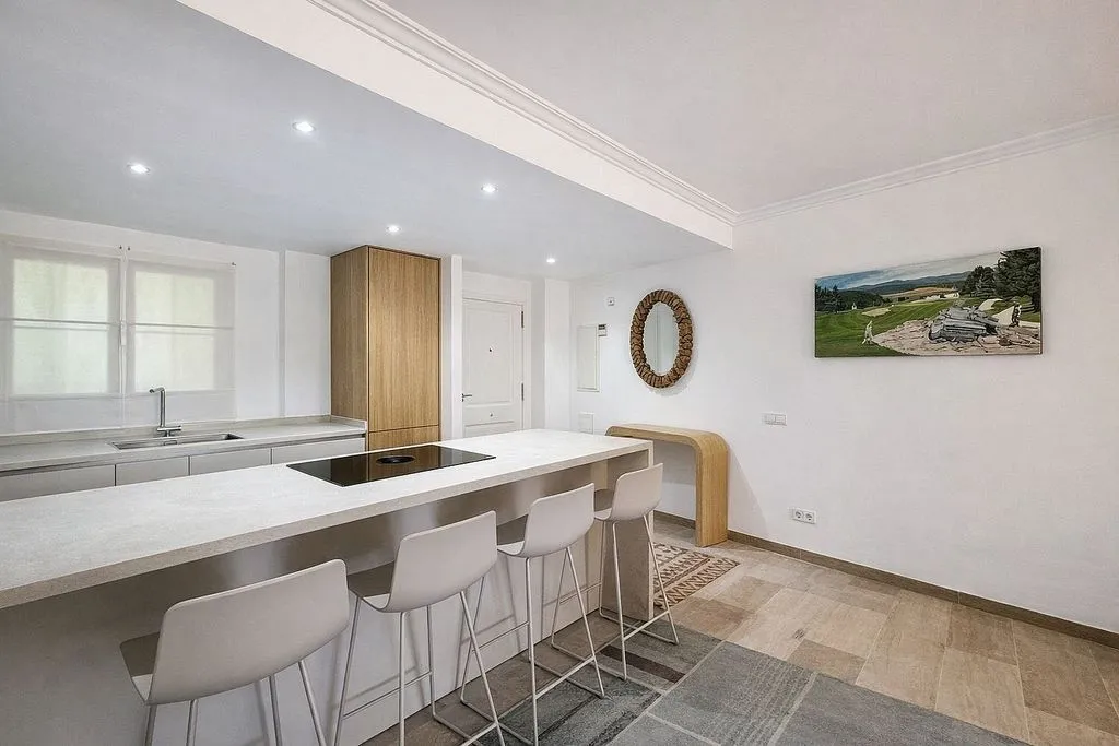 Cuisine - Modernised Ground Floor Flat with Pool in Bendinat