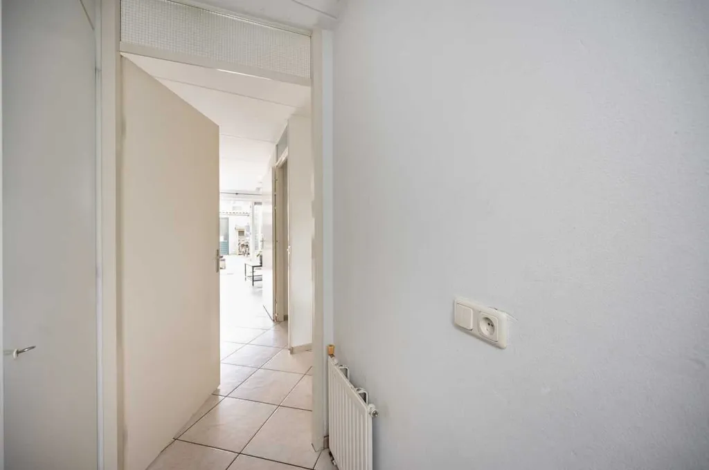 hallway_entrance