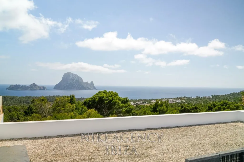 Terrass - Contemporary Chalet with Private Pool in Cala Vedella