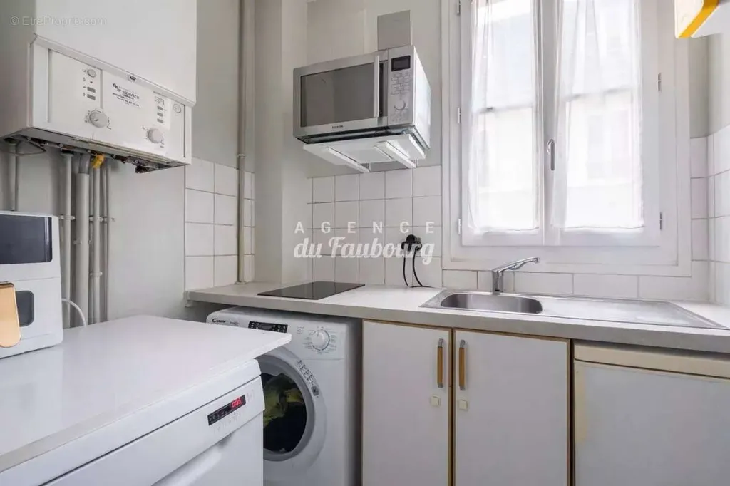 Cuisine - Appartement Traversant Rue et Cour à Paris 13ème