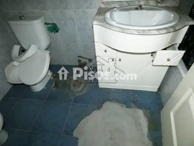 Salles de bain - Spacious Apartment with Terrace in Usera, Madrid