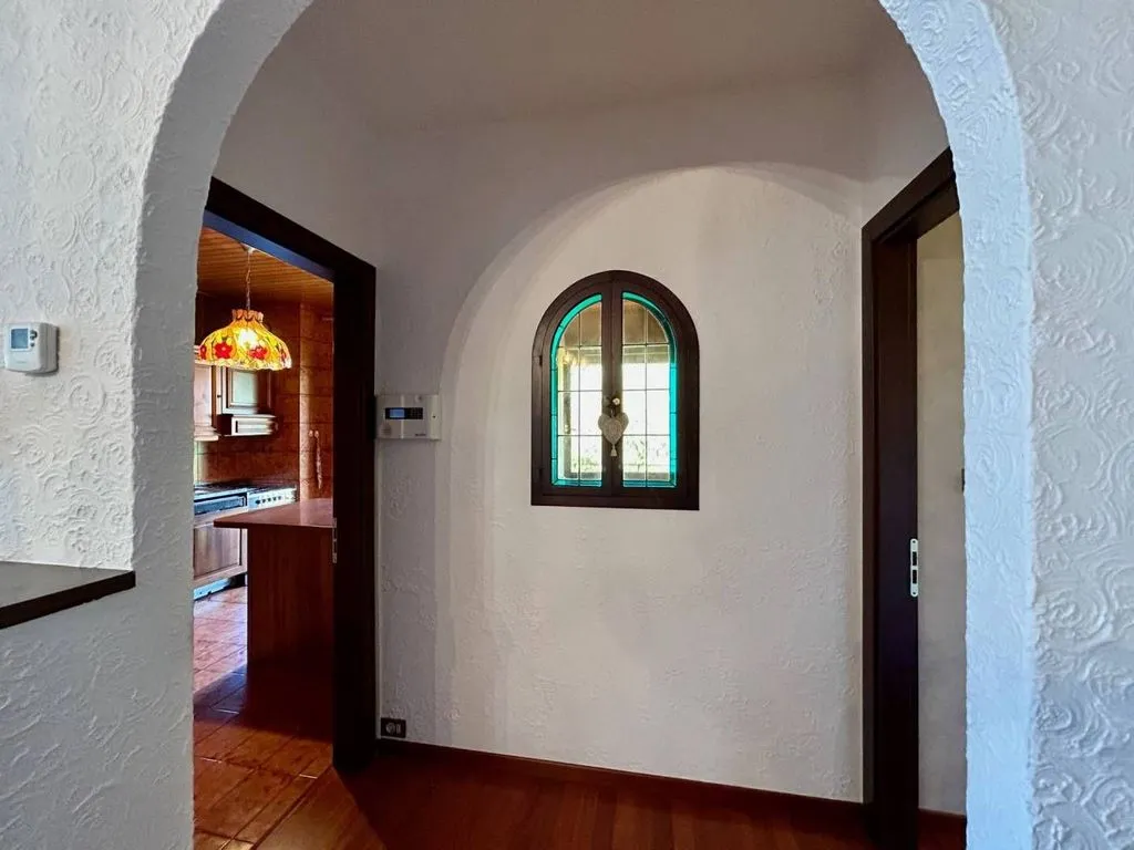 hallway_entrance