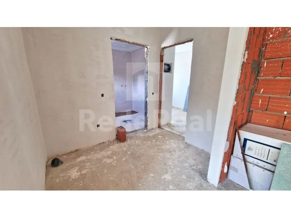Esik - Luxury Semi-Detached House with Solar Panels in Algoz