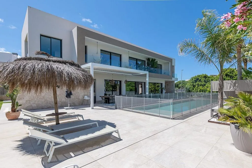 Bassein - Modern Villa with Pool in Sa Torre