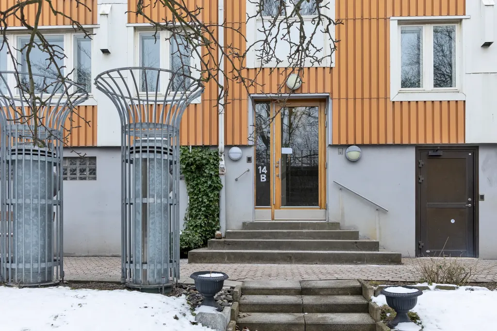 Välivaade - Modern Flat with Generous Light on Saarisvägen