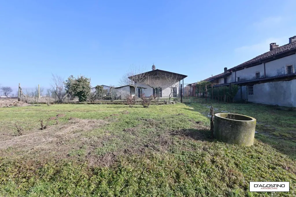 Aed - Terraced House with Garden in Rivarolo Canavese