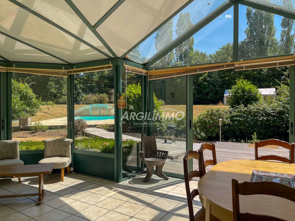 Terrasse - Ensemble Immobilier avec Piscine à 20 min du Mans