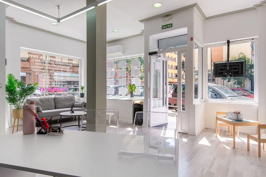 Bureau - Apartment with Terrace in Móstoles Centre