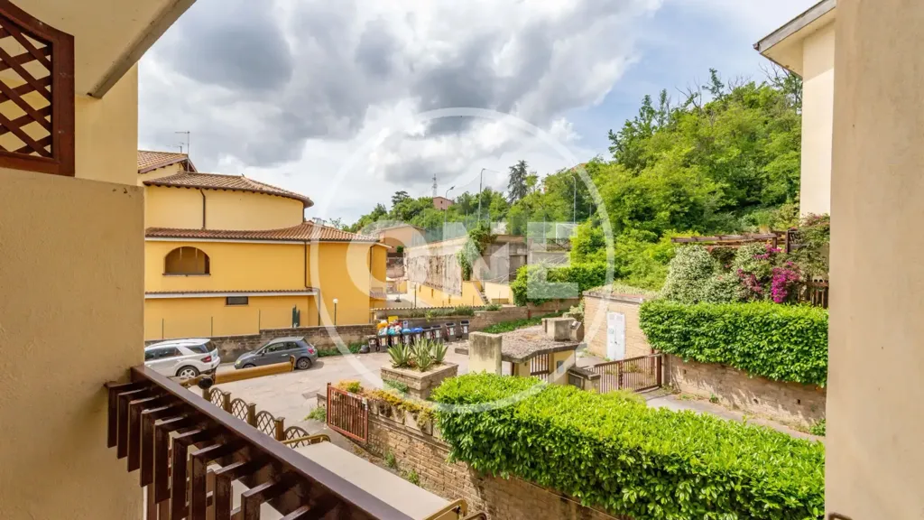 Balcon - Three-Bedroom Apartment with Balcony in Rome