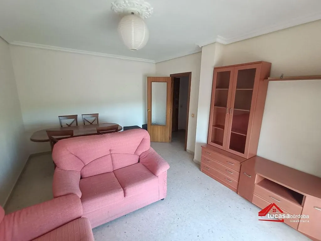 Elutuba - 3-Bedroom Apartment with Terrace in Fuensanta