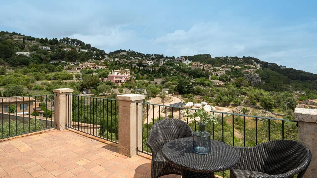 Terrazza - Classical Villa with Pool in Puigpunyent
