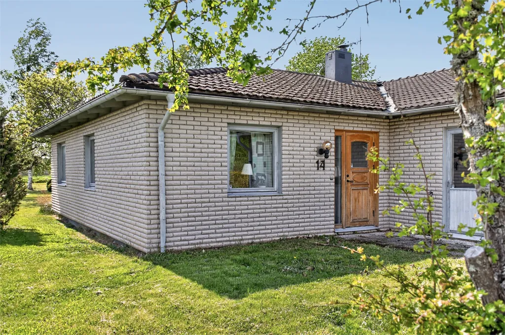 Extérieur - Enplan Villa with Garden in Jönåker