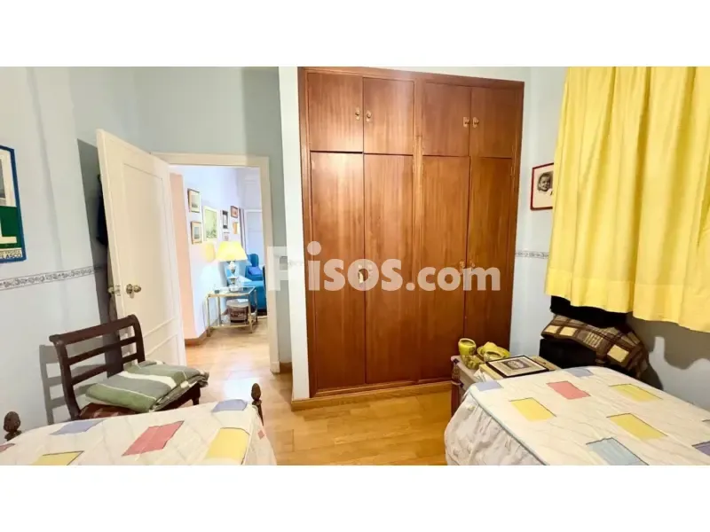 Bedrooms - Spacious Apartment with Balcony in Calle Asunción