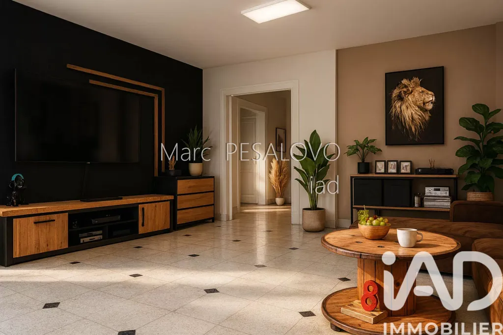 Living Room - Traversant Apartment with Balcony in Perpignan