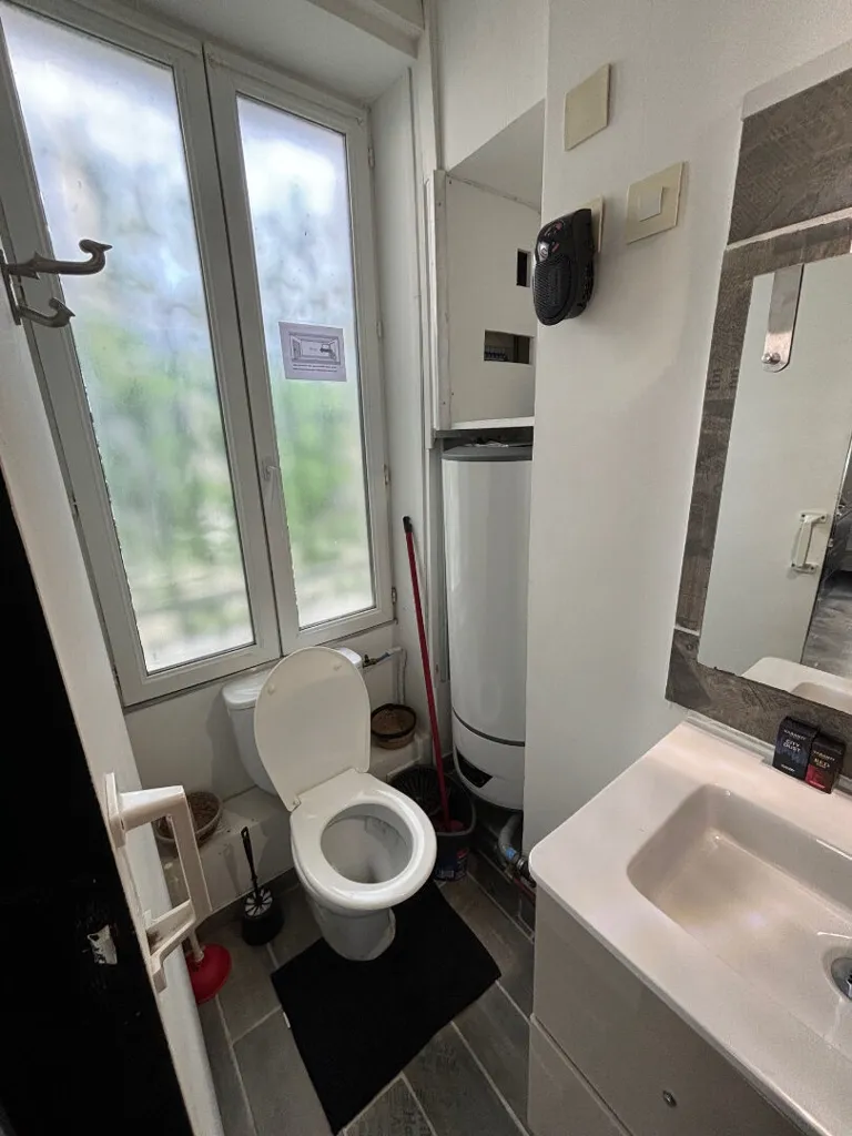 Salles de bain - Studio Meublé dans le Quartier des Graviers à Maisons-Laffitte