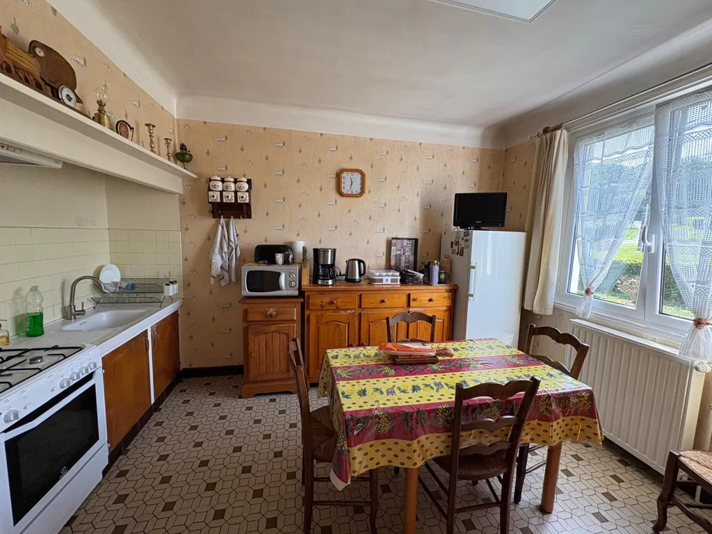 Cucina - 4-Bedroom House with Garden in Lahonce