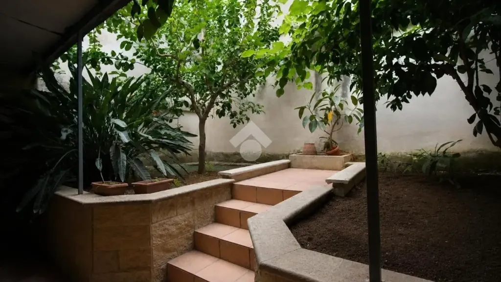 Aed - Ground Floor Apartment with Garden in Lecce